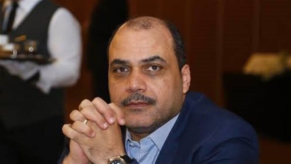 "فاقد الأهلية".. محمد الباز يهاجم الداعية مبروك عطية
