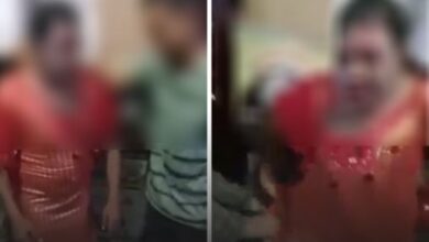 لبسوه قميص نوم وحطوله مكياج.. الأمن يفحص فيديو متداول للإعتداء على شخص بالفيوم