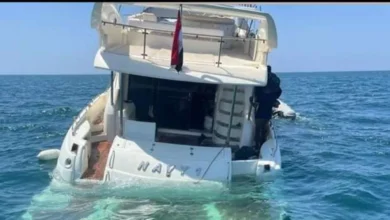 إنقاذ 17 شخصًا في جنوح مركب سياحي بمرسى علم