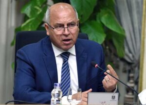 وزير النقل: جميع الوزارات أجمعت على زيادة أسعار التذاكر.. "والمواطن لازم يسدد المديونية معانا"