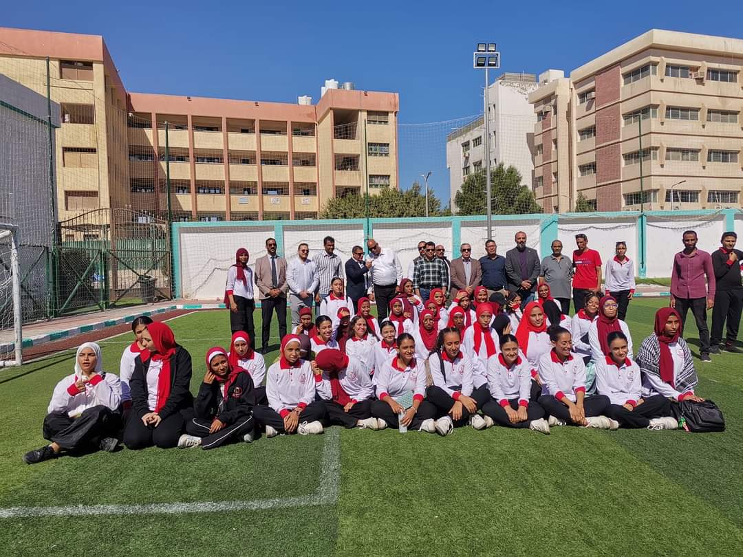 وزير الشباب والرياضة