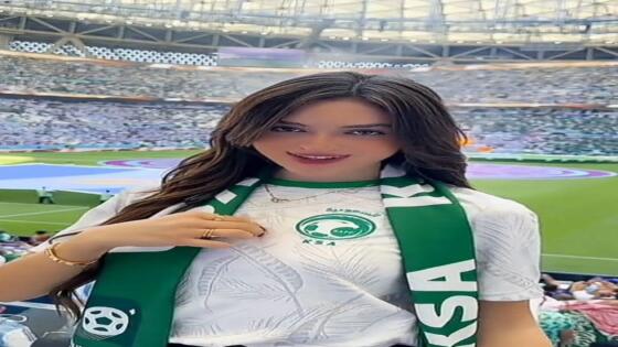 مشجعة سعودية تحتفل بطريقة غريبة بعد فوز السعودية علي الأرجنتين بكأس العالم