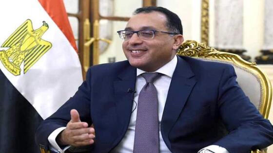 الحكومة توافق على قانون يسمح للمصريين بالخارج استيراد سيارة معفاة من الضرائب